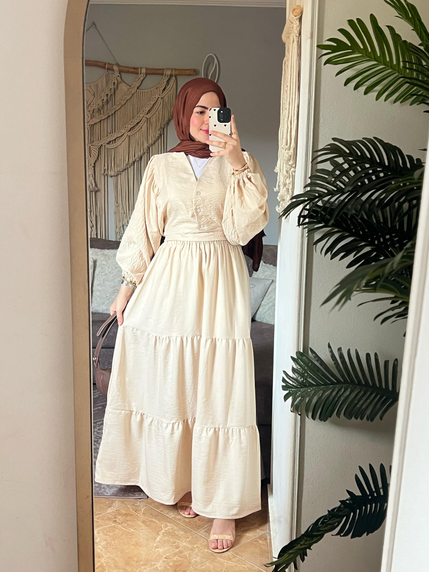 Laila set
